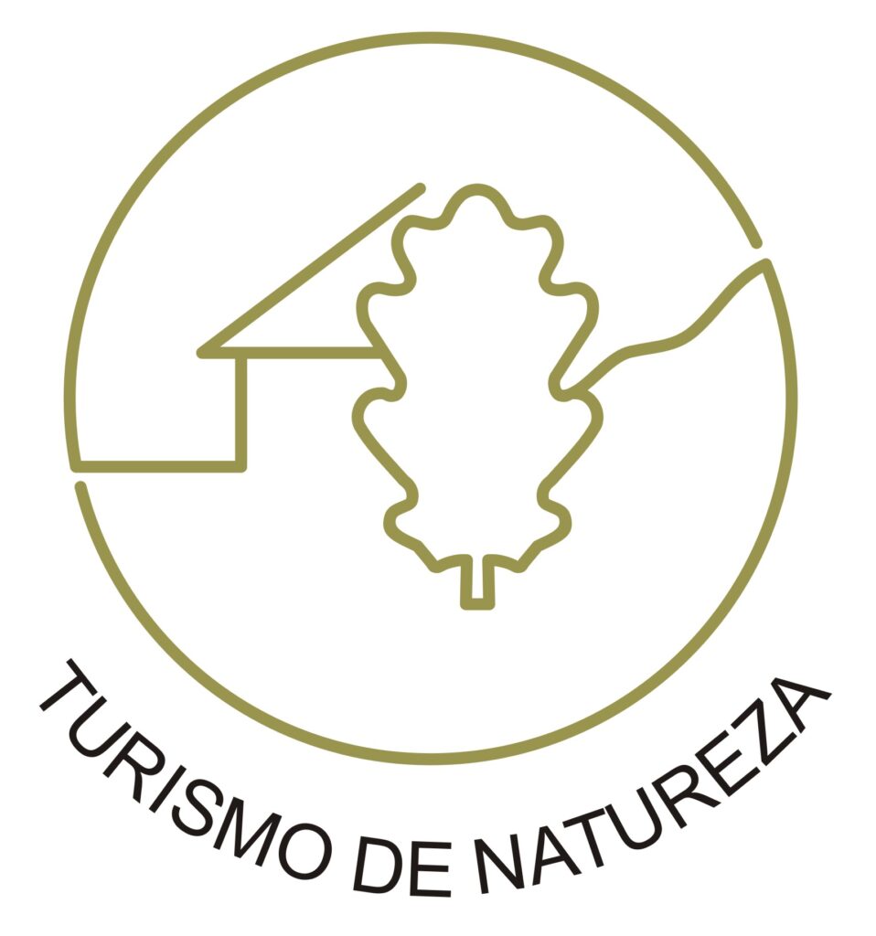 logotipo de certificação por registo no Turismo de Natureza